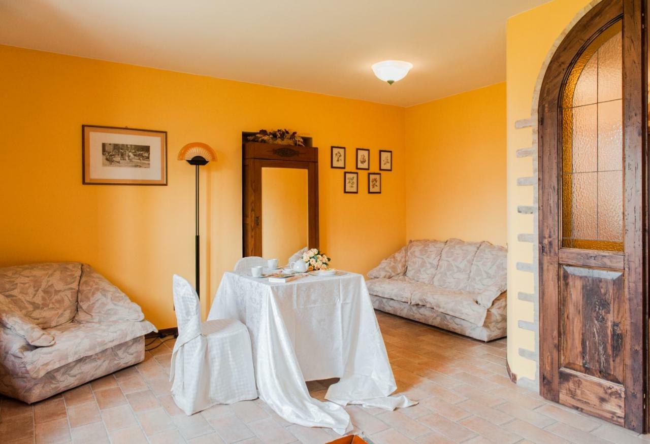 Agriturismo Wine Casale Villa Chiara 托尔吉亚诺 外观 照片